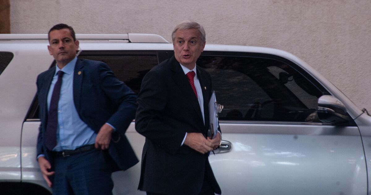 Kast anuncia gabinete de transición con 25 ministros y genera debate político antes de su presentación oficial