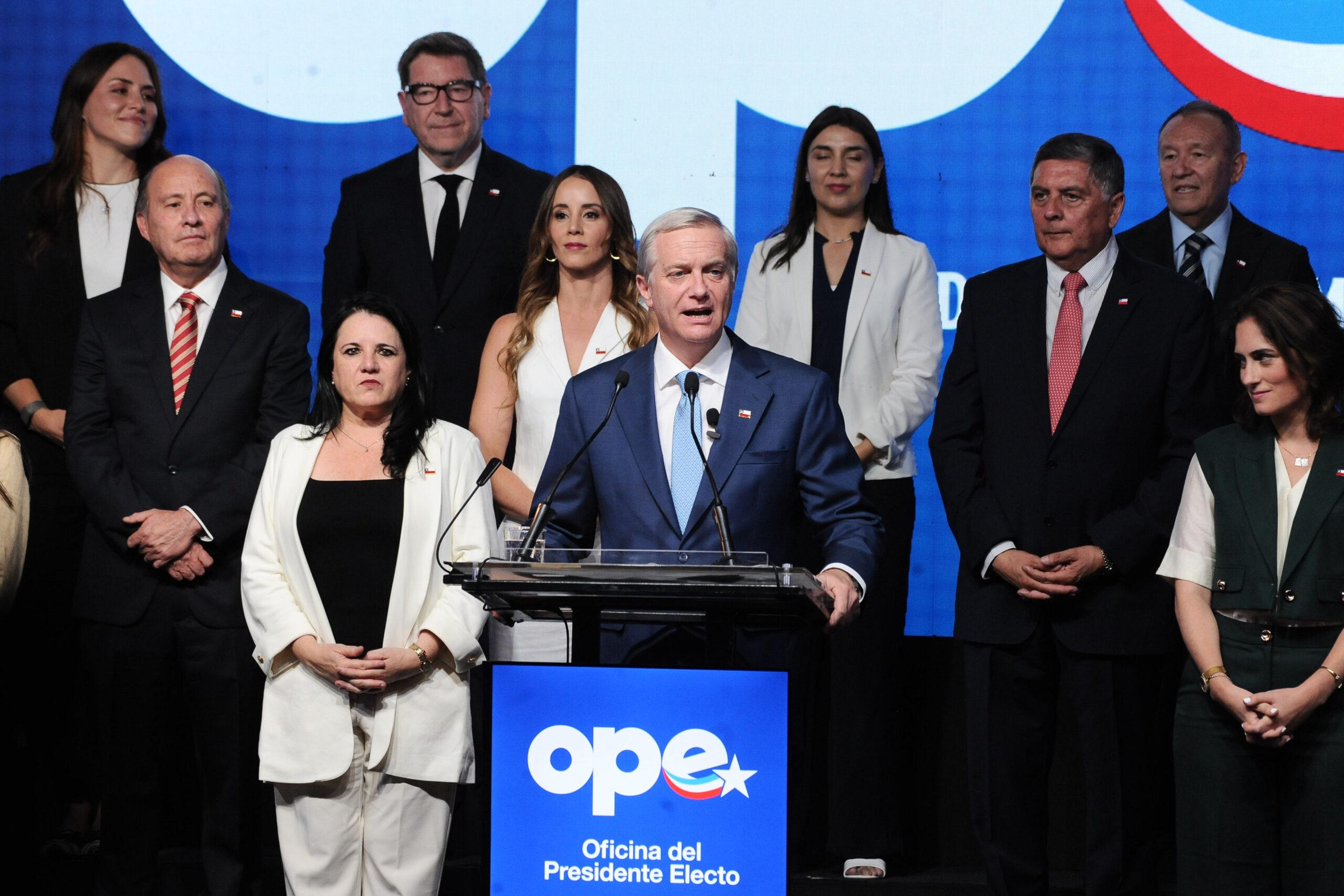 Un giro a tiempo: el cambio de gabinete que reposiciona el liderazgo de Kast